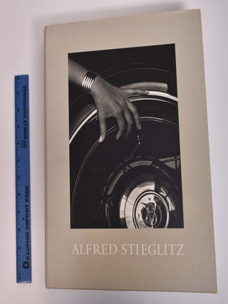 Item #125280 Alfred Stieglitz: Photographs & Writings. Sarah Greenough, Juan Hamilton