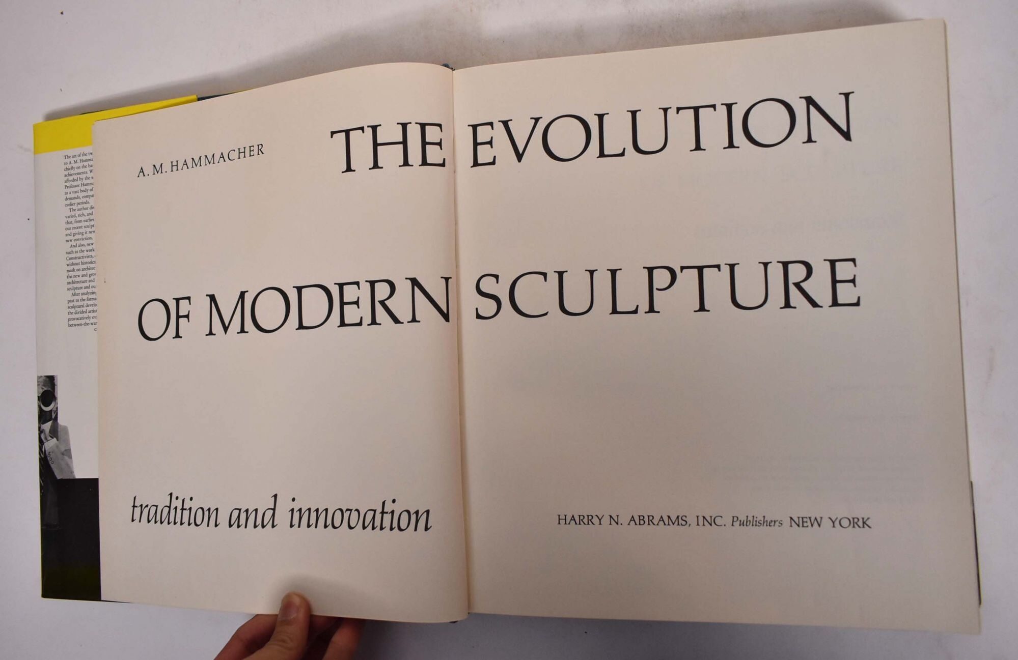 The Evolution of Modern Sculpture: Tradition and Innovation 