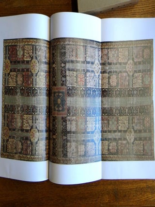 Zarabi, Carpets: Reflections of an Ideal World