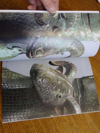 Two Double-Ram Zun: World Renowned Chinese Bronzes from the Nezu Museum and the British Museum = Futatsu no s y son: Nezu bijutsukan to Daiei Hakubutsukan no meihin