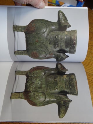Two Double-Ram Zun: World Renowned Chinese Bronzes from the Nezu Museum and the British Museum = Futatsu no s y son: Nezu bijutsukan to Daiei Hakubutsukan no meihin