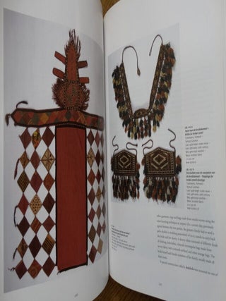 Muziek voor de ogen: textiel voor de volkeren uit Centraal-Azie = Music for the Eyes: Textile from the Peoples of Central Asia