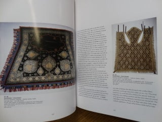 Muziek voor de ogen: textiel voor de volkeren uit Centraal-Azie = Music for the Eyes: Textile from the Peoples of Central Asia