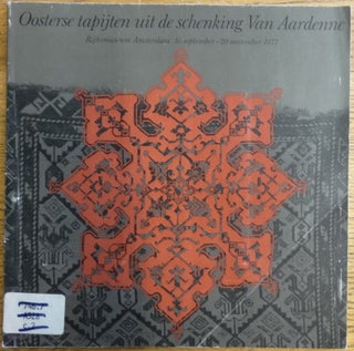 Item #154203 Oosterse tapijten uit de schenking Van Aardenne. A. M. L. E. Mulder-Erkelens