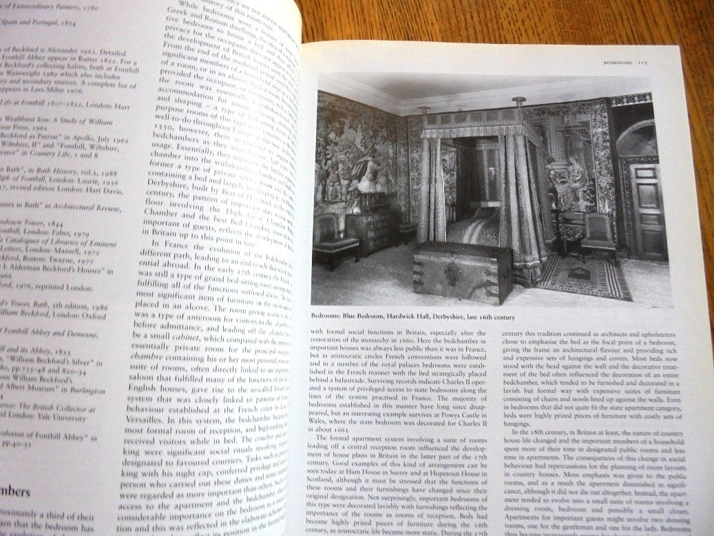 Encyclopedia of Interior Design 2-volume set | Joanna Banham