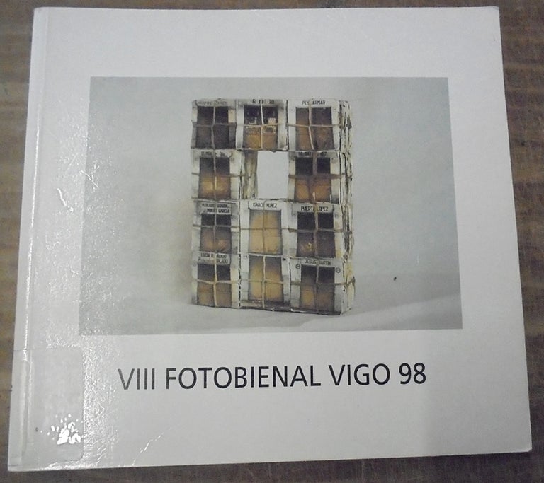 Item #158610 VIII Fotobienal Vigo : 29 outubro-20 decembro 1998. Dagmar Sippel.
