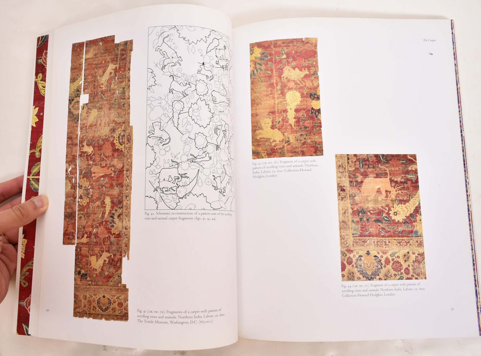 Flowers Underfoot: Indian Carpets of the Mughal Era | Daniel Walker