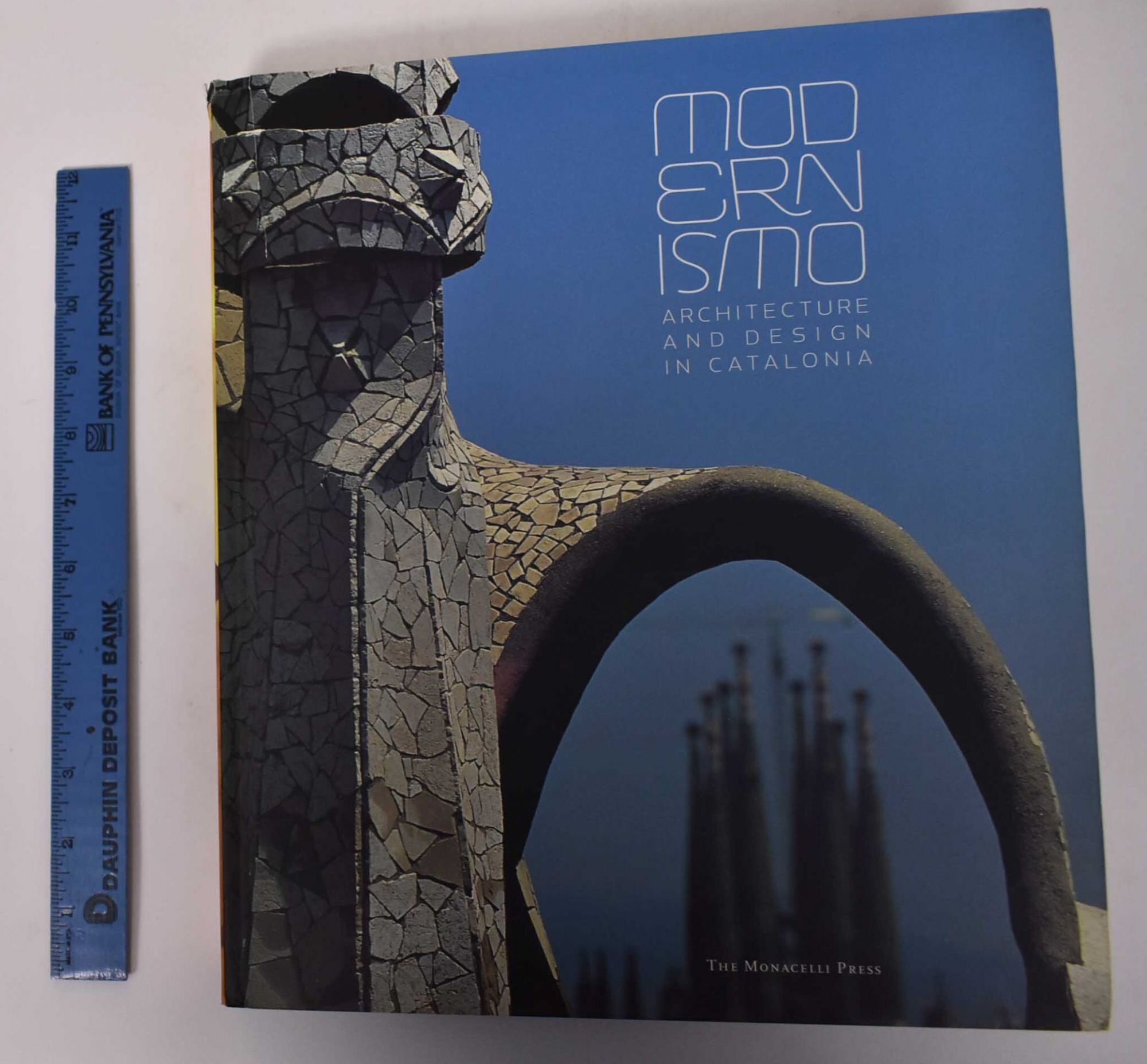 【中古】Barcelona modernisme route／Antoni Capilla i Mart〓nez(著)、Institut Municipal delPaisatge Urb〓 i la Qualitat deVida (翻訳)、他 Modernismo: Architecture and Design in Catalonia | Francesc Cabana