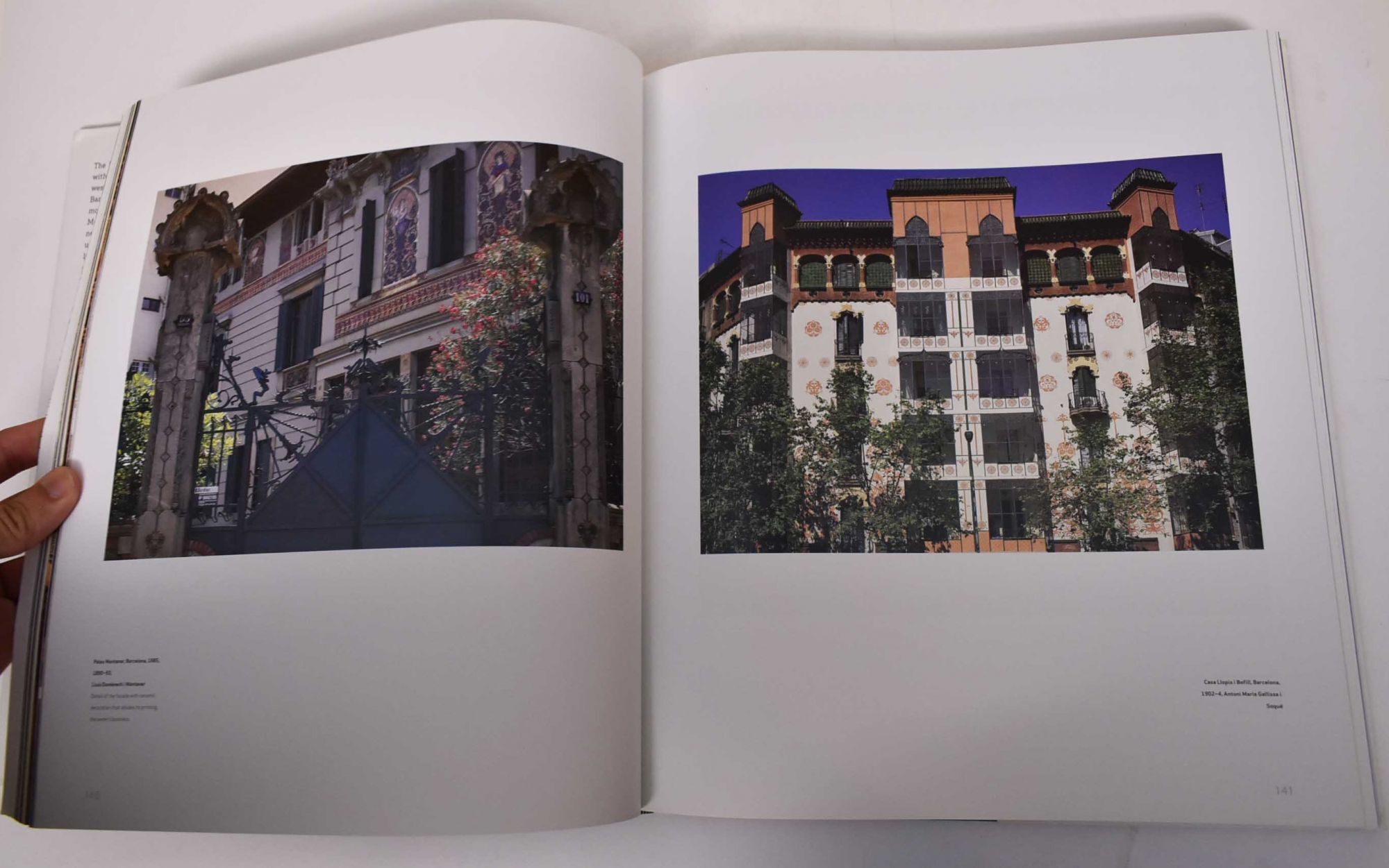 Modernismo: Architecture and Design in Catalonia | Francesc Cabana