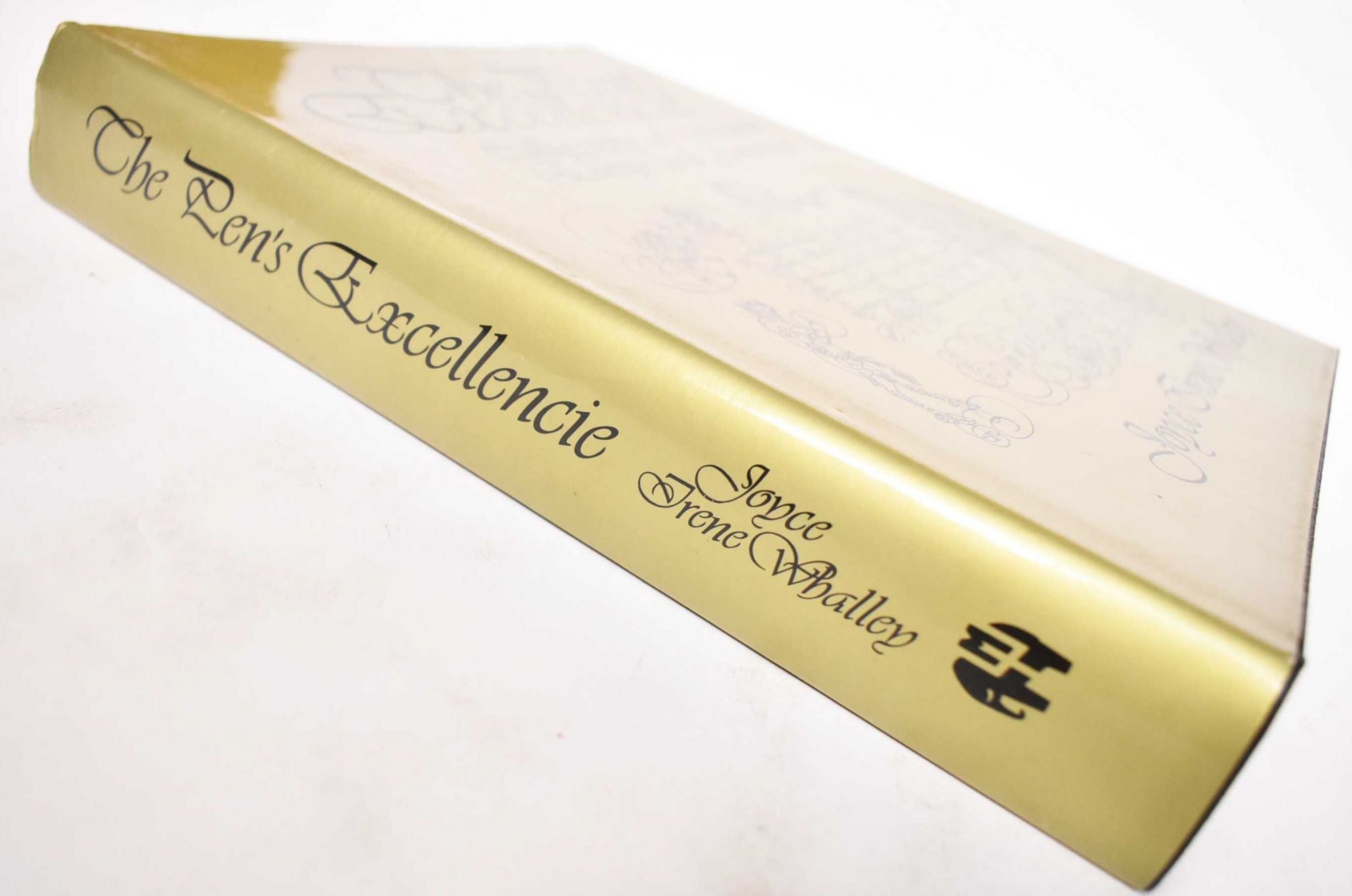 The pen's excellencie : calligraphy of Western Europe and America ...