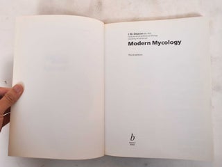 Introduction to Modern Mycology