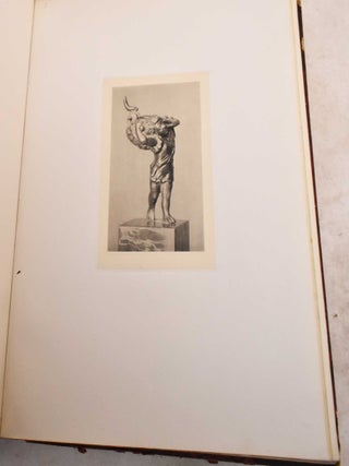 Bronzestatuetten und Gerate