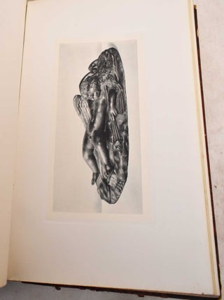 Bronzestatuetten und Gerate