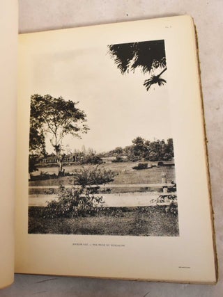 The Temple of Angkor Wat. Tome II, Premiere partie. L'architecture du Monument (2 Volume)